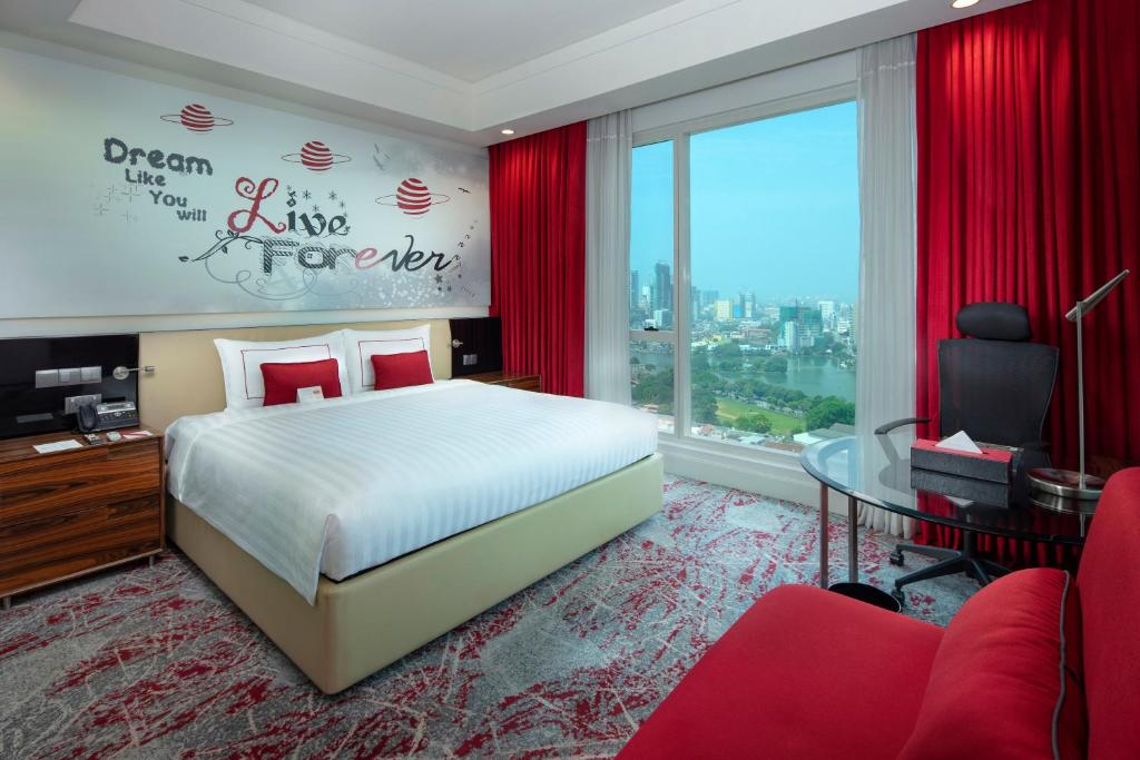Cinnamon Grand Hotel